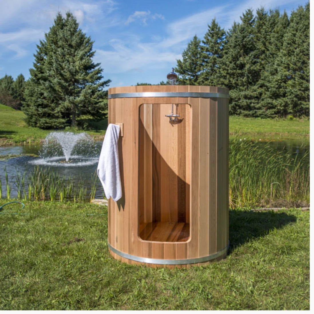 Rainbow Barrel Outdoor Shower – Clear Red Cedar | Canadian Timber Collection